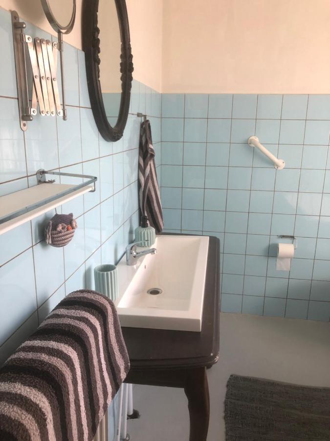 Retro Bolig - Fyldt Med Hygge! Ingen Luksus Lägenhet Kolind Exteriör bild