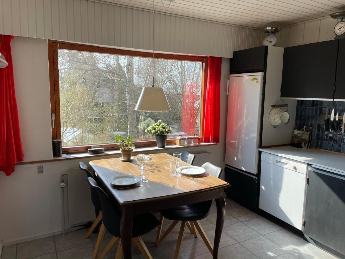Retro Bolig - Fyldt Med Hygge! Ingen Luksus Lägenhet Kolind Exteriör bild