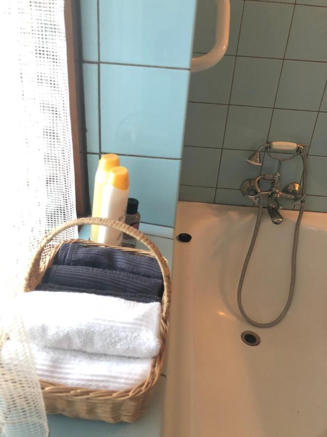 Retro Bolig - Fyldt Med Hygge! Ingen Luksus Lägenhet Kolind Exteriör bild