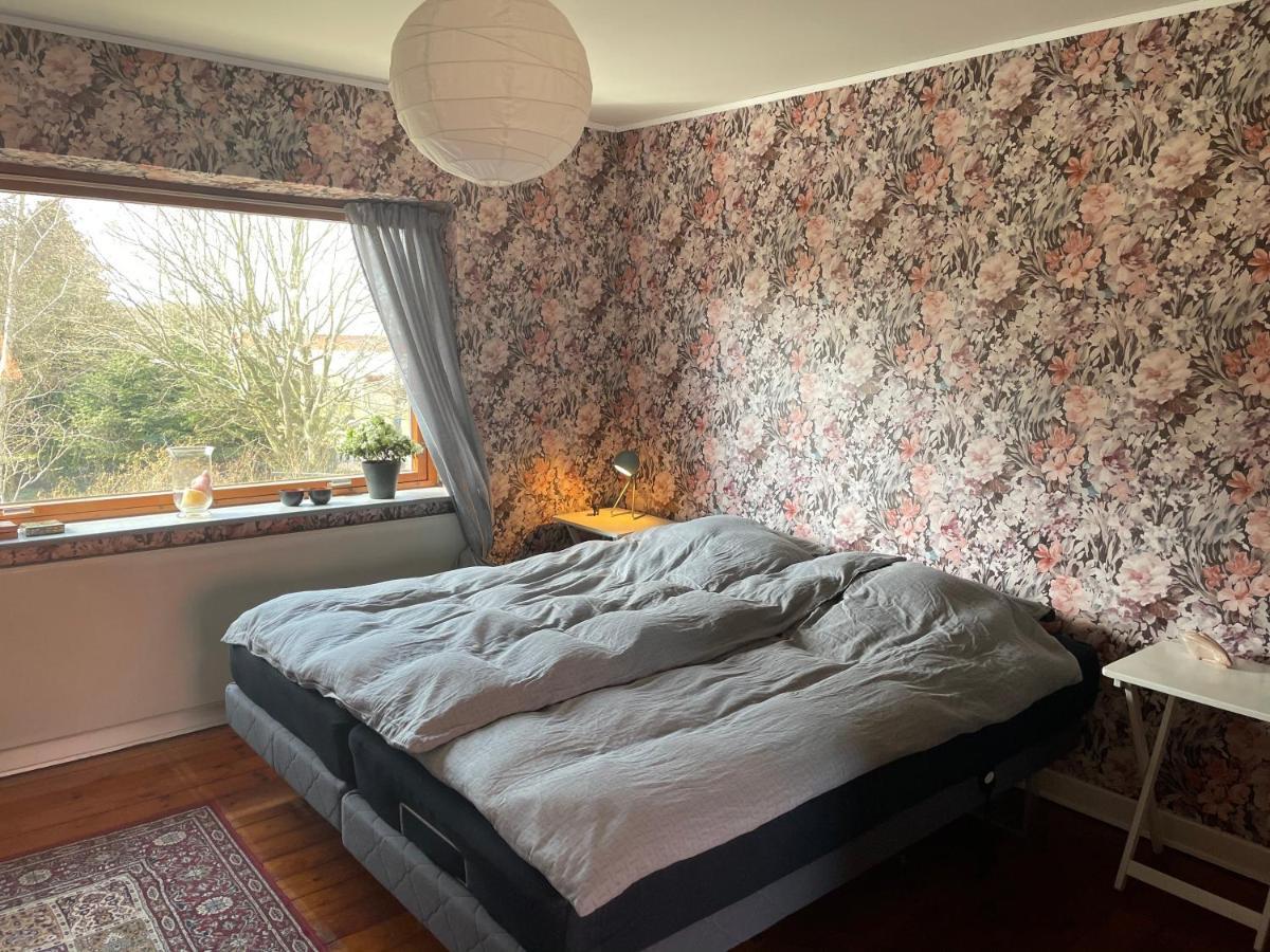 Retro Bolig - Fyldt Med Hygge! Ingen Luksus Lägenhet Kolind Exteriör bild