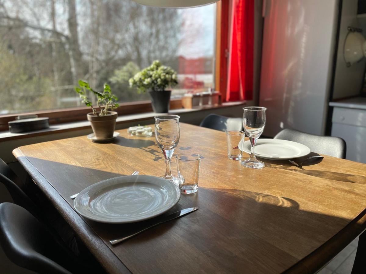 Retro Bolig - Fyldt Med Hygge! Ingen Luksus Lägenhet Kolind Exteriör bild